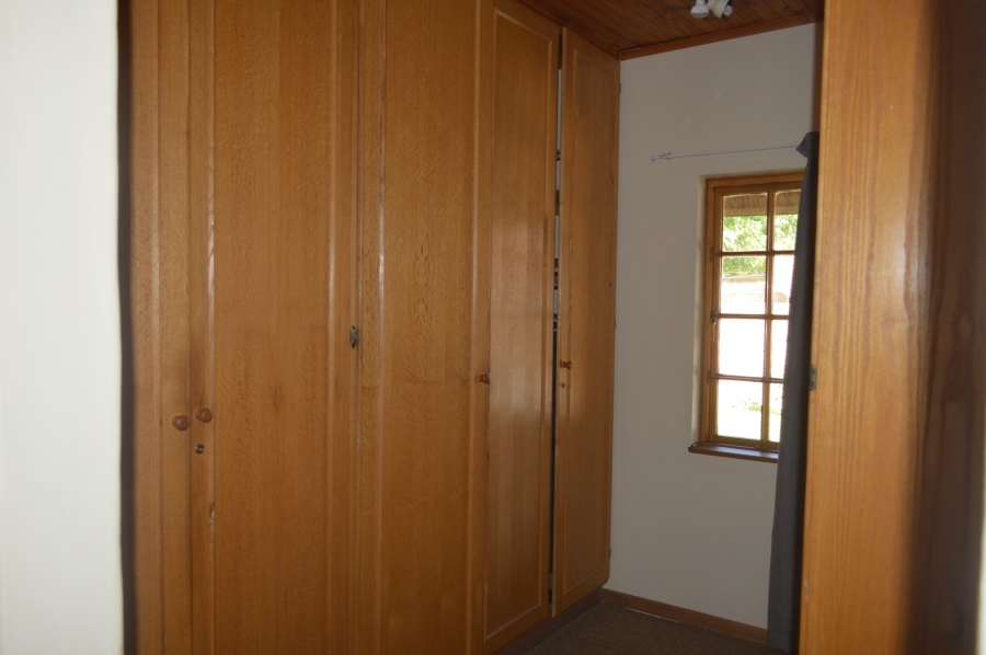 5 Bedroom Property for Sale in Wilkoppies North West